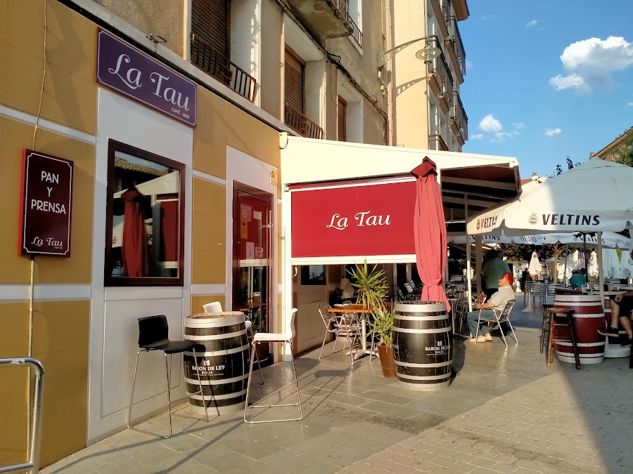 La Tau. Café-bar