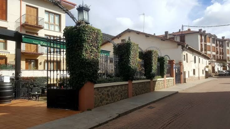 PALACIO AZCÁRATE HOTEL APARTAMENTOS RESTAURANTE CAFETERÍA BODAS
