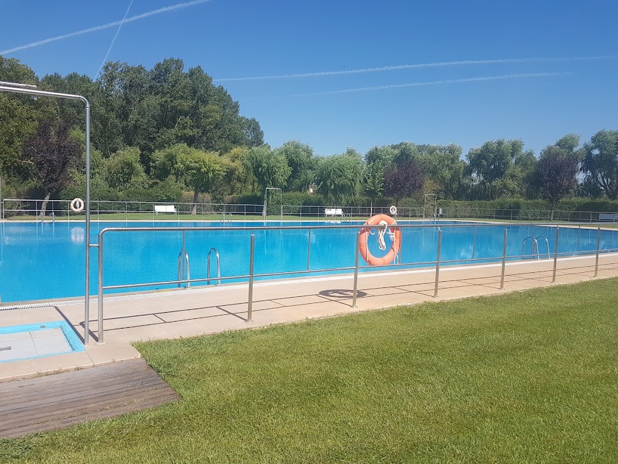 Piscinas Municipales Uruñuela