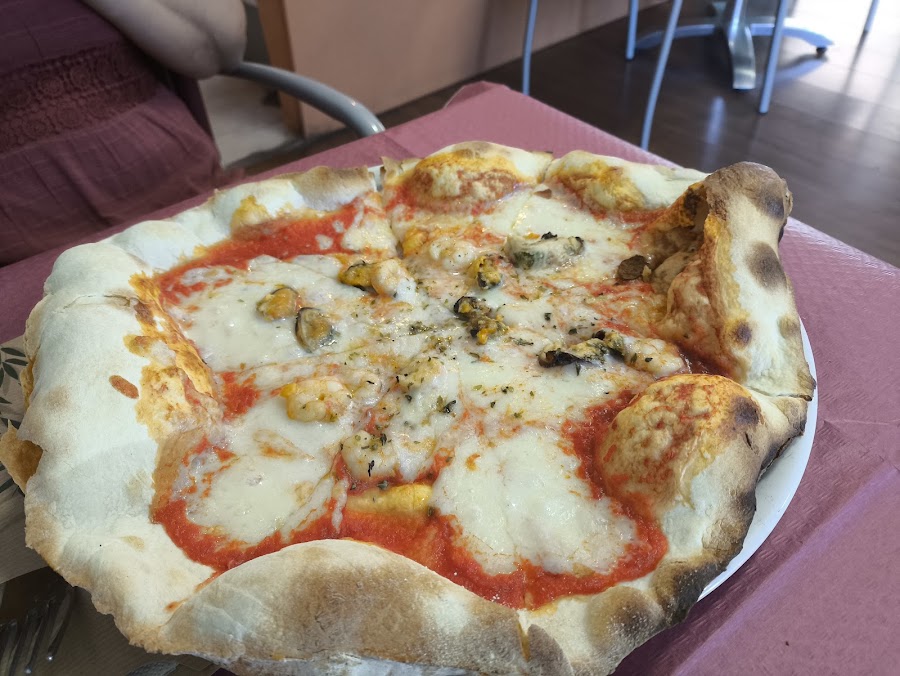 Pizzería Heladería Fuoli