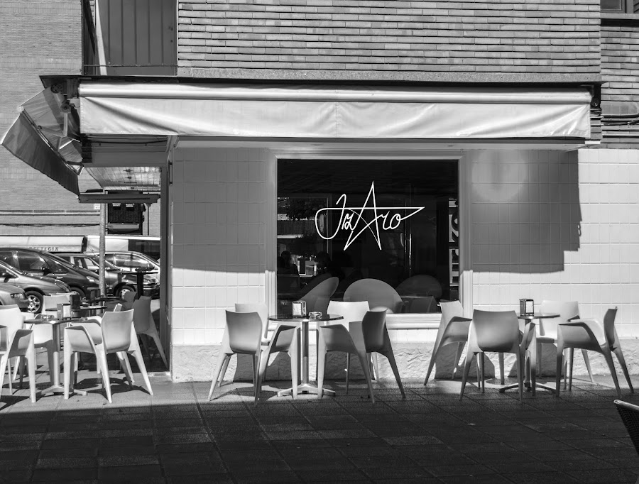 Bar Izaro