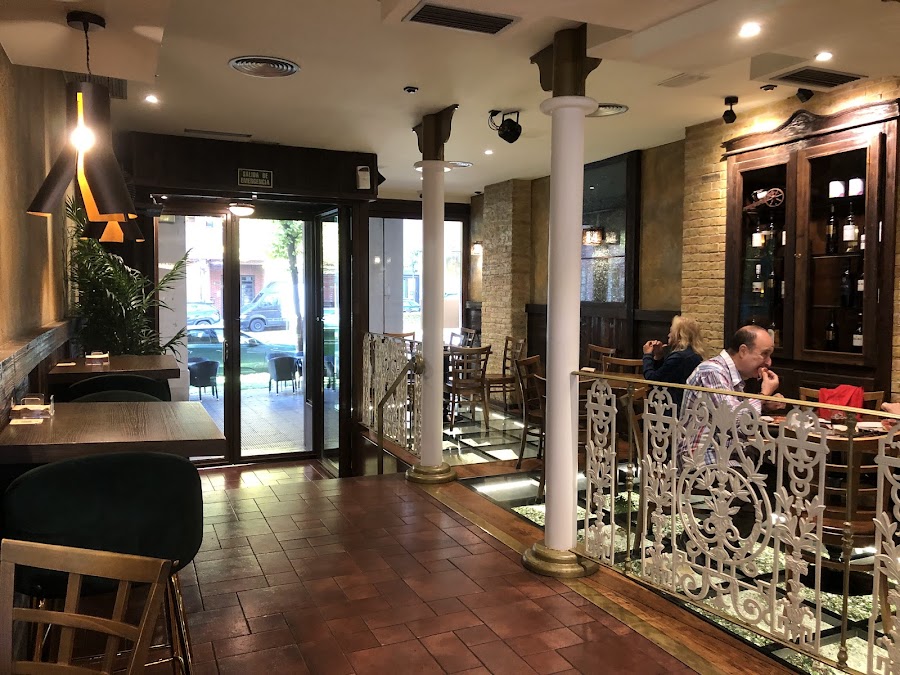 Cristal Cafetería Restaurante