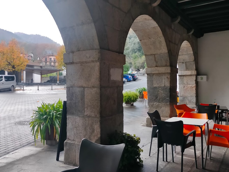 Herriko Etxe Jatetxea. Ostatu de Albiztur
